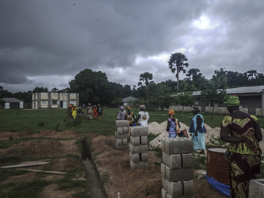 054 P1 Un viatge de molts.jpg 054 P1 Un viatge de molts.jpg