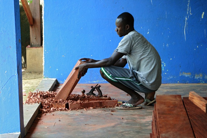 051P Tenir cura dels petits detalls. Francesc Llabrés