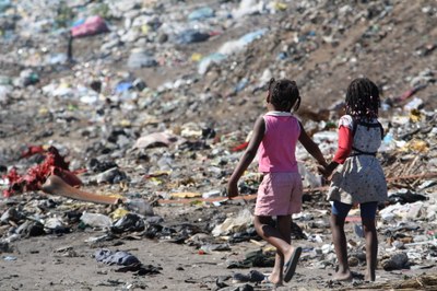 R058 Contrasts urbans