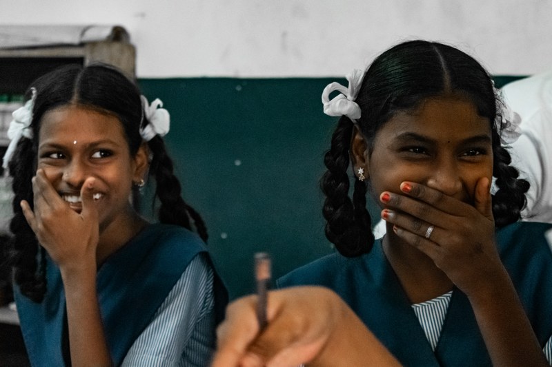 R017 Somriures amagats. Roger Palau Serra