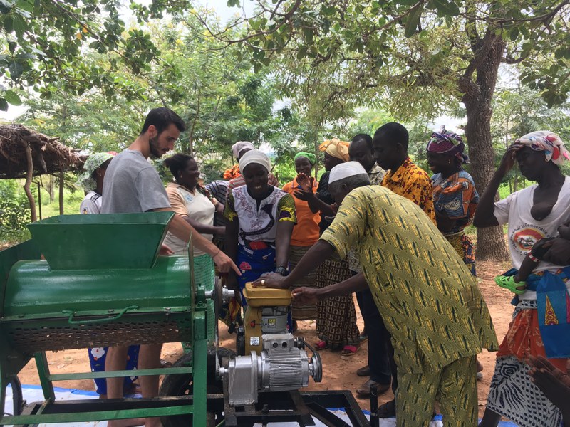 217P Feina de (homes) dones. Oriol Garcés de Senespleda