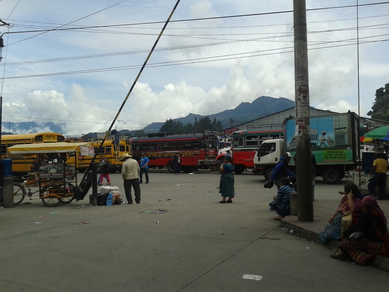 138 R2 Esperant autobus a Xela.jpg