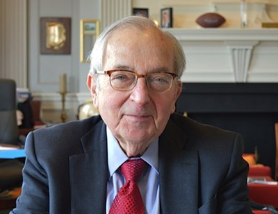 Donald R. Korb, proper ‘honoris causa’ de la UPC, apadrina el programa ‘Mirades solidàries’ del Centre Universitari de la Visió