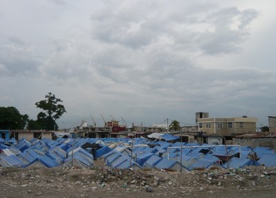 Port au Prince, punt i seguit.